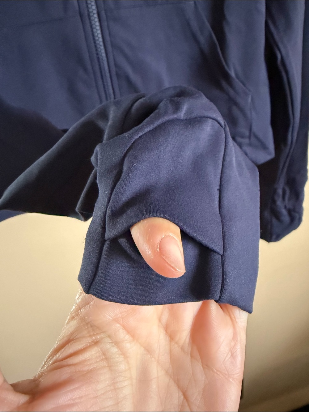 Quince Ultra-Form Hooded Crop Jacket in Deep Navy M - Picture 12 of 14